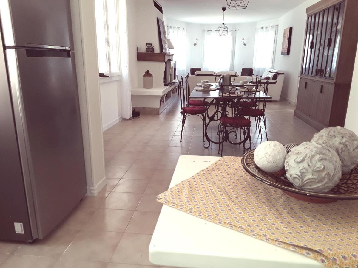 La Bonbonne En Provence Villa Travaillan Buitenkant foto