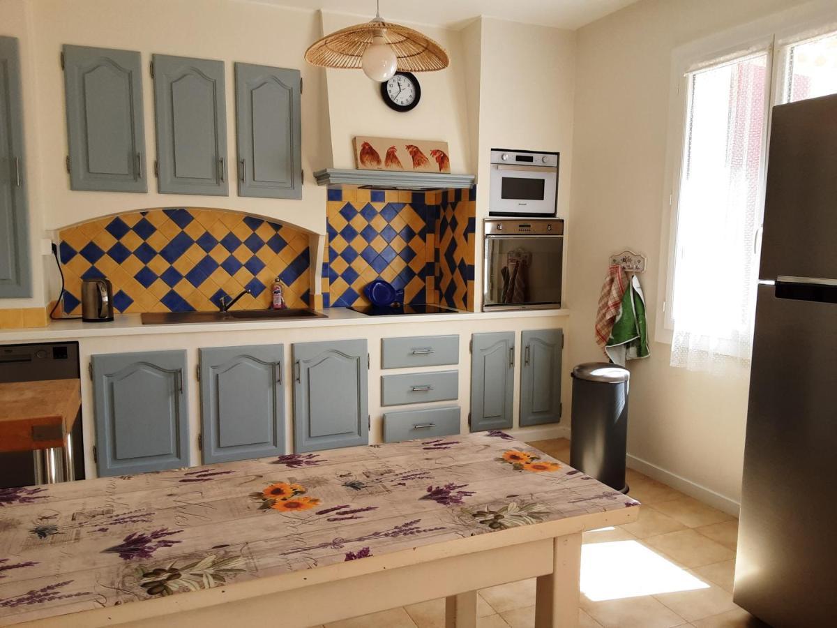 La Bonbonne En Provence Villa Travaillan Buitenkant foto